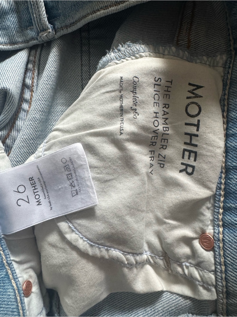 MOTHER Light Blue Wide-Leg Jeans with Red Bow Detail - Picture 5 of 5